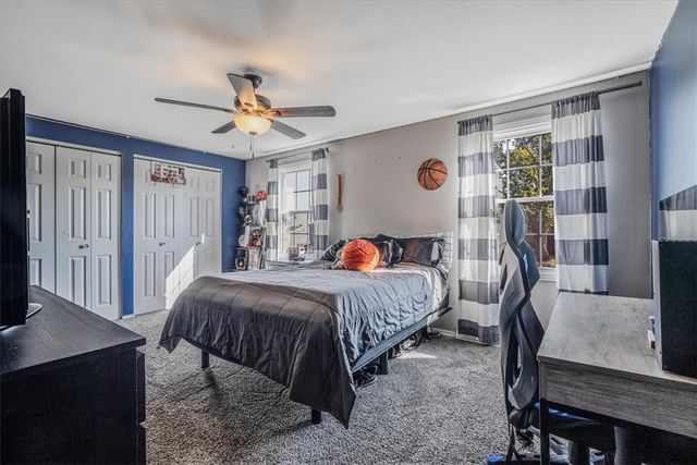 362 Toura Dr, Pleasant Hills, PA 15236