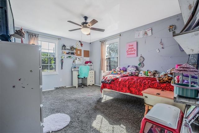 362 Toura Dr, Pleasant Hills, PA 15236