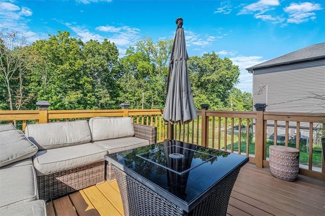 362 Toura Dr, Pleasant Hills, PA 15236