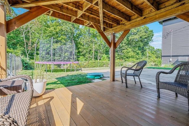 362 Toura Dr, Pleasant Hills, PA 15236