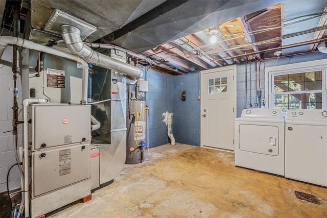 362 Toura Dr, Pleasant Hills, PA 15236