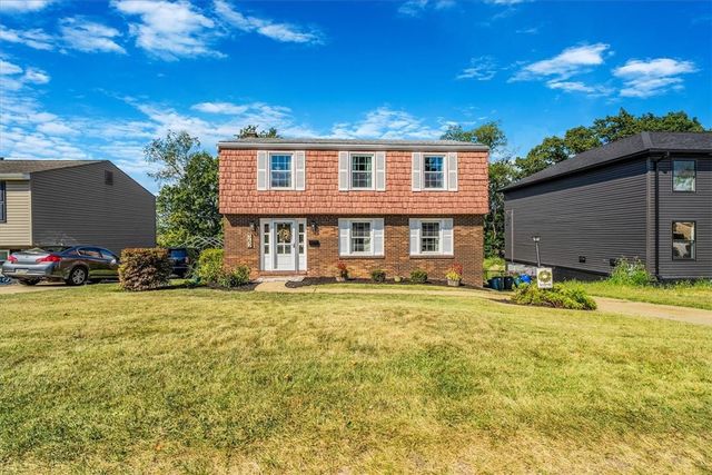 362 Toura Dr, Pleasant Hills, PA 15236