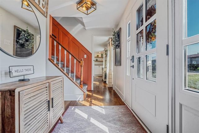 362 Toura Dr, Pleasant Hills, PA 15236