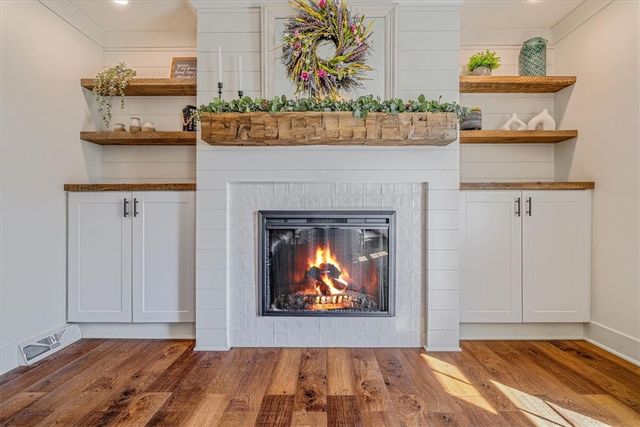 362 Toura Dr, Pleasant Hills, PA 15236