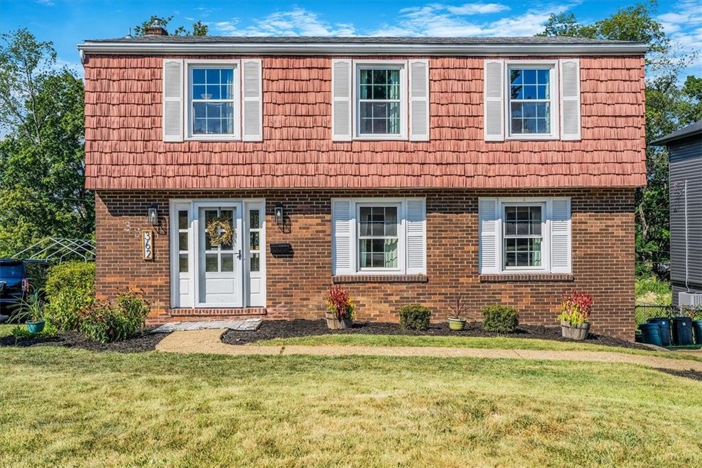 362 Toura Dr, Pleasant Hills, PA 15236