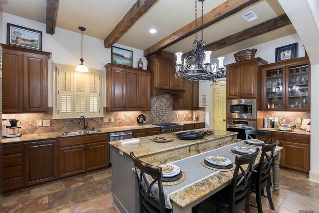 7938 Settlers Cir, Saint George, LA 70810