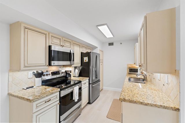 7209 Promenade Drive 802, Boca Raton, FL 33433