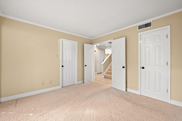 176 World Of Tennis SQ, Lakeway, TX 78734
