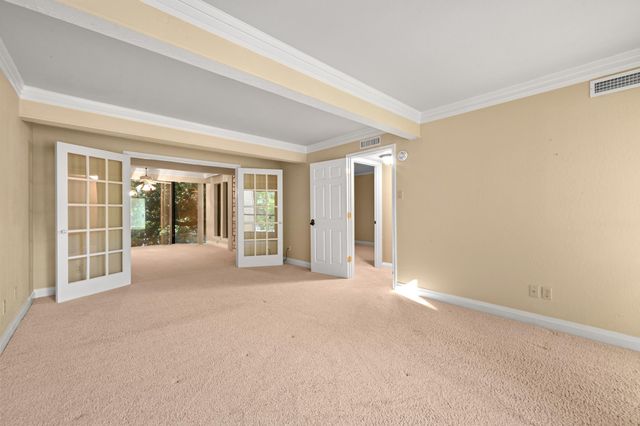 176 World Of Tennis SQ, Lakeway, TX 78734