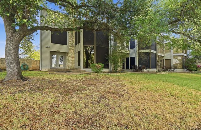 176 World Of Tennis SQ, Lakeway, TX 78734