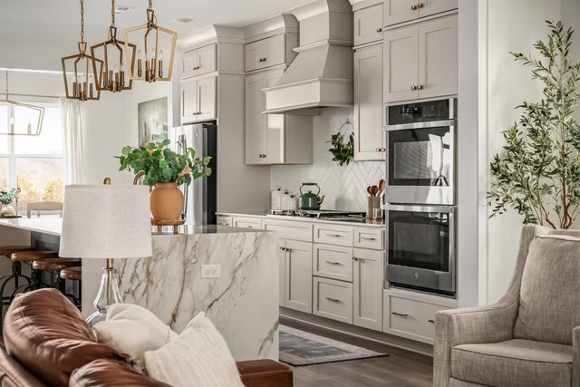 3476 Burgate Trl, Thompsons Station, TN 37179