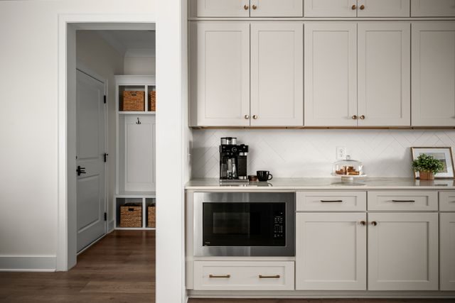 3476 Burgate Trl, Thompsons Station, TN 37179