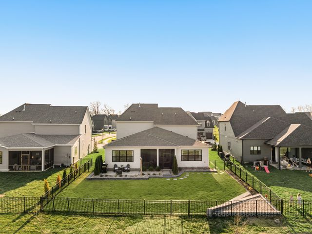 3476 Burgate Trl, Thompsons Station, TN 37179