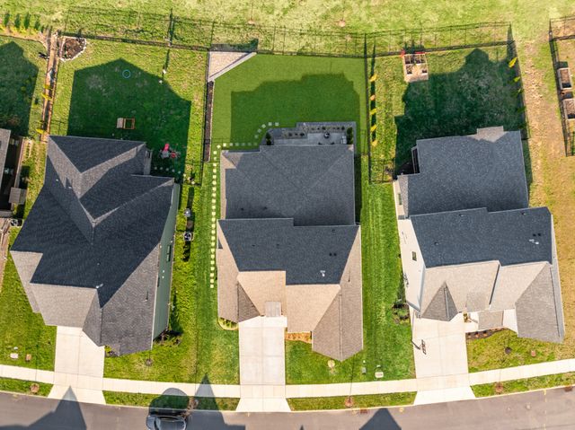 3476 Burgate Trl, Thompsons Station, TN 37179