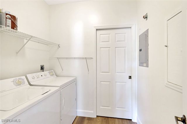 675 Wiggins Lake DR 202, Naples, FL 34110