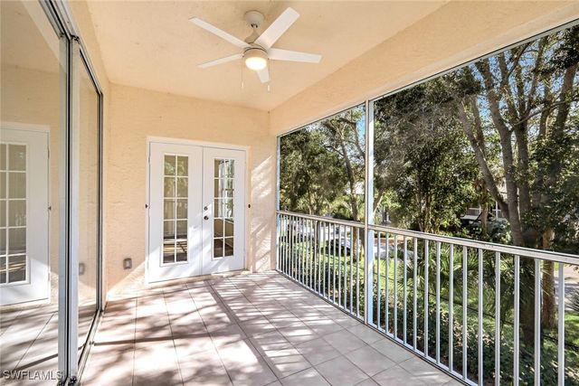 675 Wiggins Lake DR 202, Naples, FL 34110