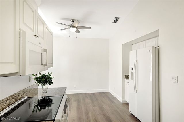 675 Wiggins Lake DR 202, Naples, FL 34110