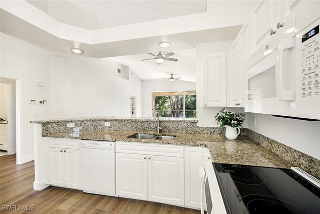 675 Wiggins Lake DR 202, Naples, FL 34110