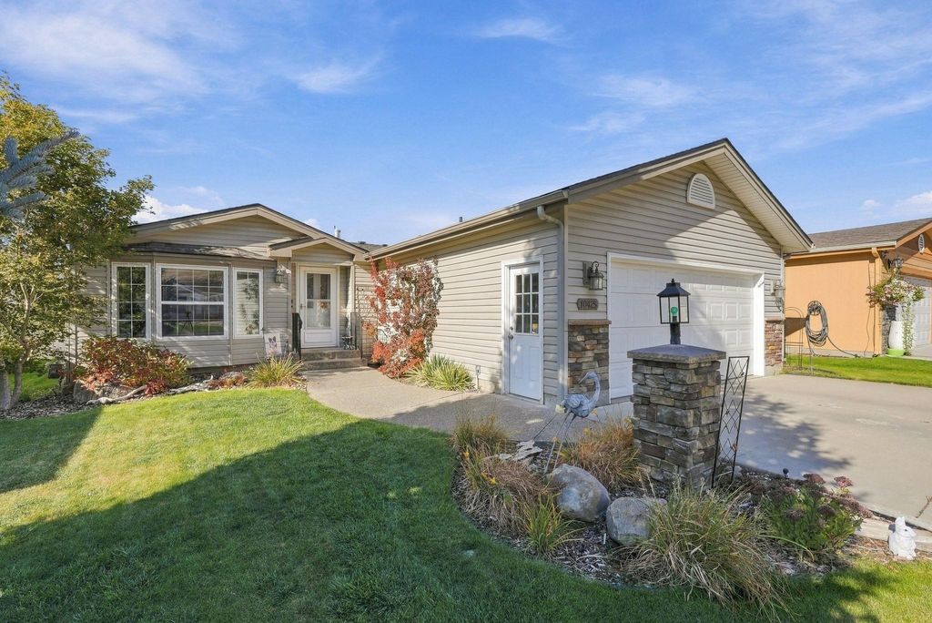 10425 N MAXIMILIAN Ln, Nine Mile Falls, WA 99026 photo 2