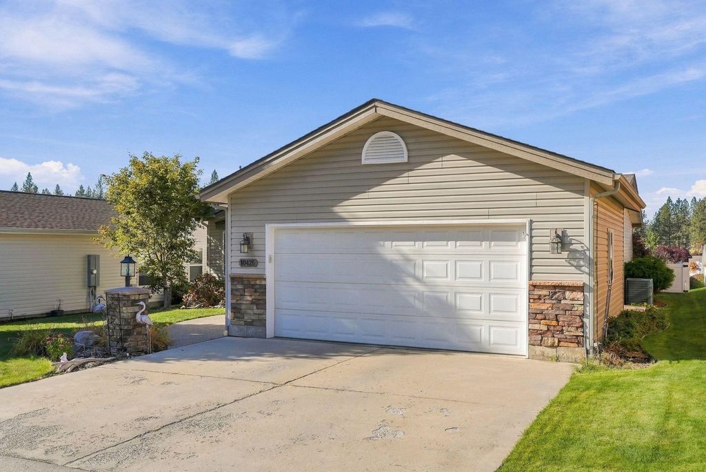 10425 N MAXIMILIAN Ln, Nine Mile Falls, WA 99026 photo 3
