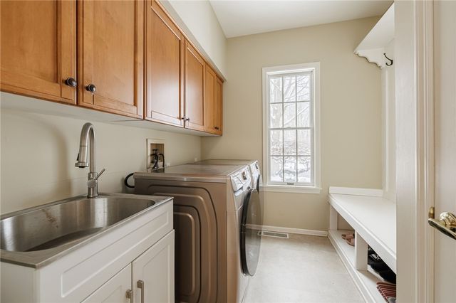 36 Sunleaf Drive, Penfield, NY 14526