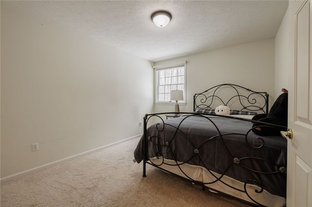 36 Sunleaf Drive, Penfield, NY 14526