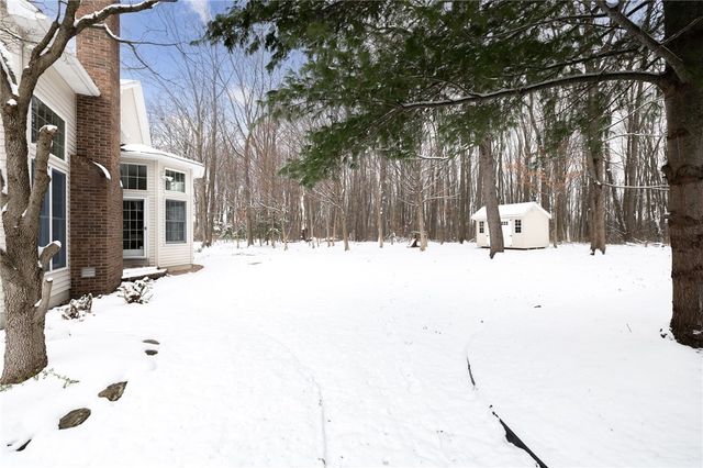 36 Sunleaf Drive, Penfield, NY 14526