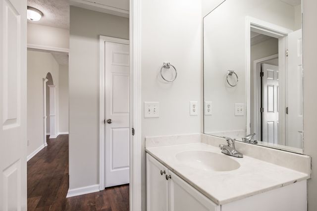 1232 Stanfield Ct, Gallatin, TN 37066