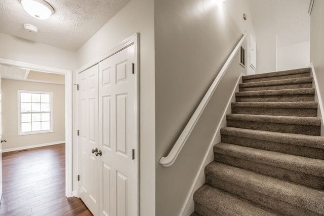 1232 Stanfield Ct, Gallatin, TN 37066