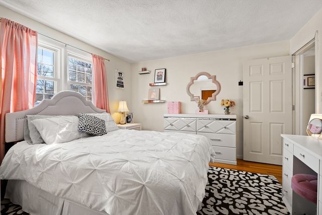 77 W Albert St, Lowell, MA 01851