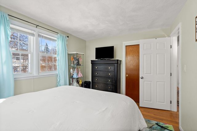 77 W Albert St, Lowell, MA 01851