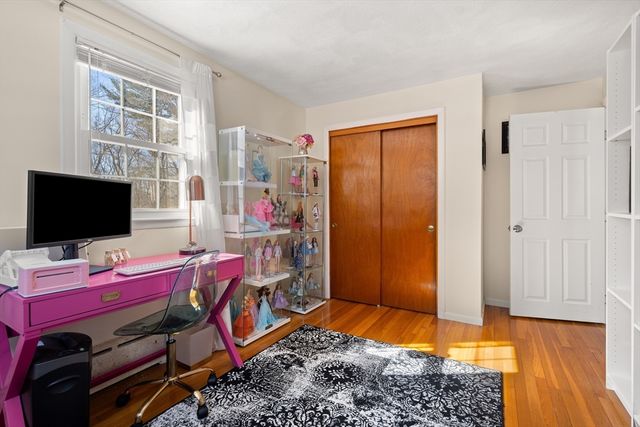 77 W Albert St, Lowell, MA 01851