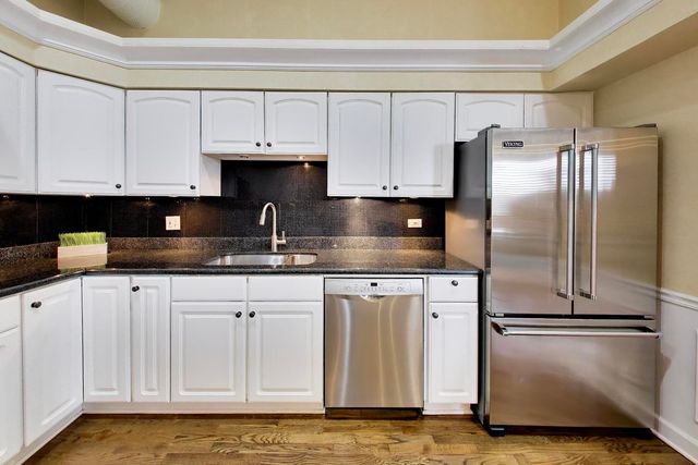 1016 W Madison Street 4S, Chicago, IL 60607