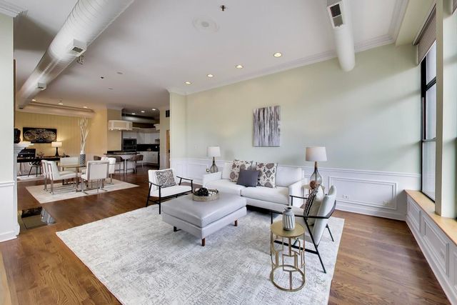 1016 W Madison Street 4S, Chicago, IL 60607