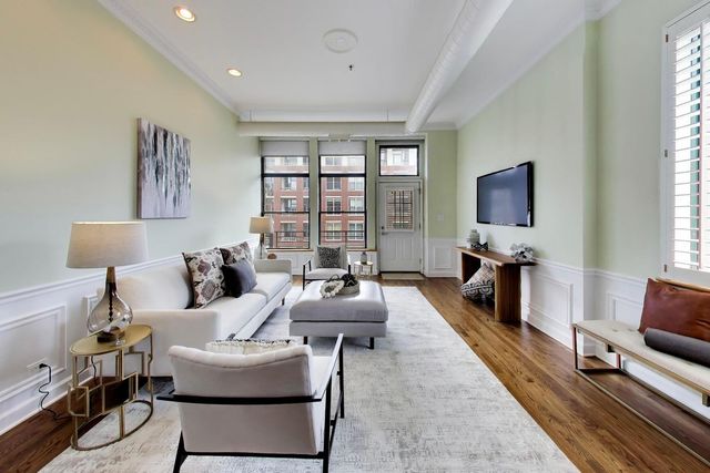 1016 W Madison Street 4S, Chicago, IL 60607