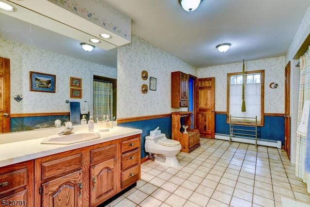 83 Whitford Ave, Nutley Twp., NJ 07110