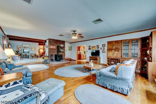 83 Whitford Ave, Nutley Twp., NJ 07110