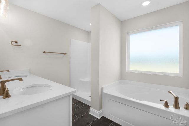 7961 Twin Lake Dr, Milton, FL 32583