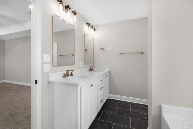 7961 Twin Lake Dr, Milton, FL 32583