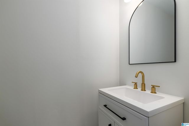 9151 N HIGHWAY 41 N, Birmingham, AL 35242