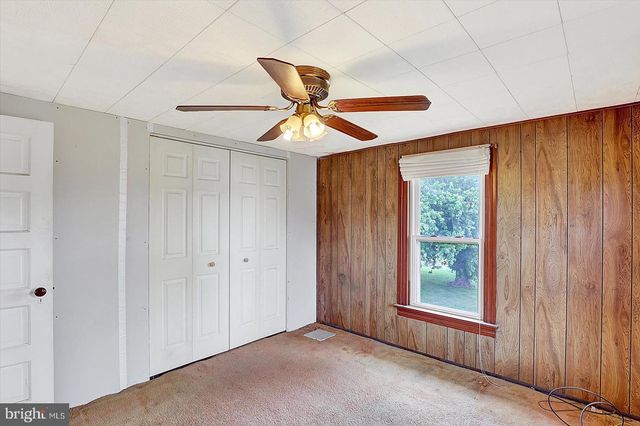 5694 HANOVER RD, Hanover, PA 17331