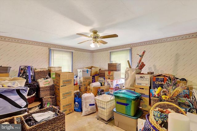 5694 HANOVER RD, Hanover, PA 17331