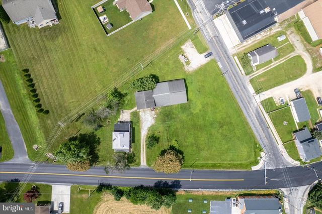 5694 HANOVER RD, Hanover, PA 17331