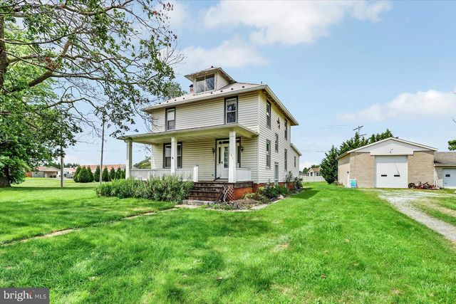 5694 HANOVER RD, Hanover, PA 17331