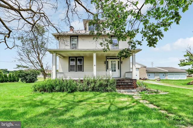 5694 HANOVER RD, Hanover, PA 17331