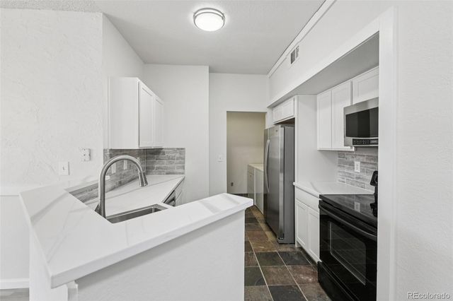 6001 S Yosemite Street B102, Greenwood Village, CO 80111