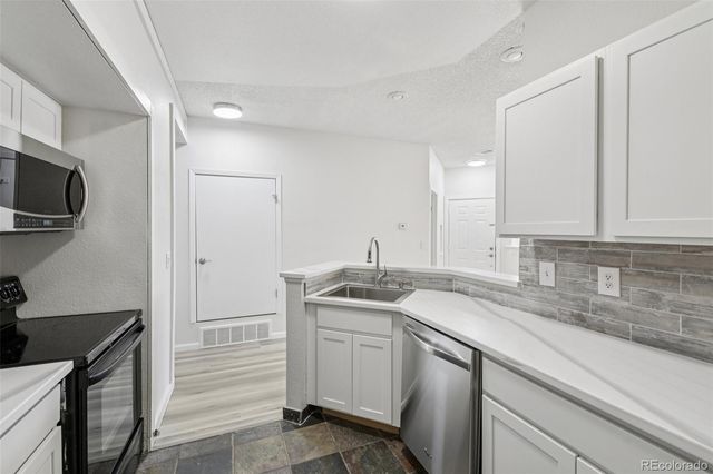 6001 S Yosemite Street B102, Greenwood Village, CO 80111