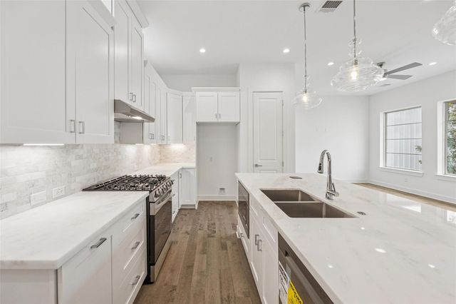 5309 Eigel Street, Houston, TX 77007