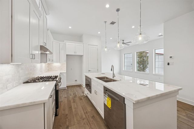 5309 Eigel Street, Houston, TX 77007