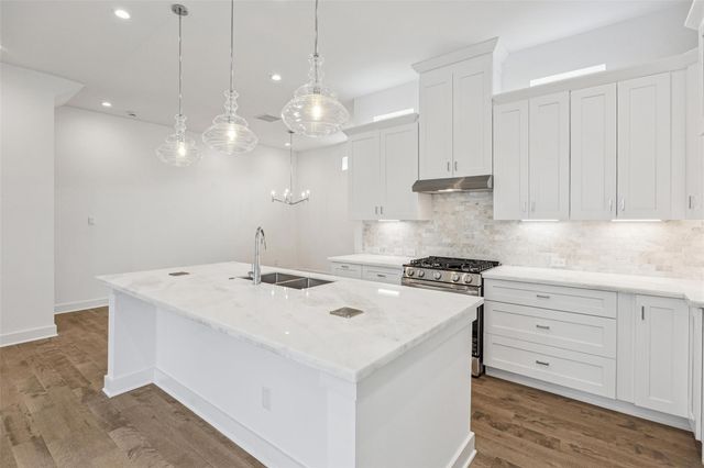 5309 Eigel Street, Houston, TX 77007